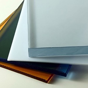 Монолитный поликарбонат Kinplast 2 UV (цветной), (2,05*3,05м,10мм)